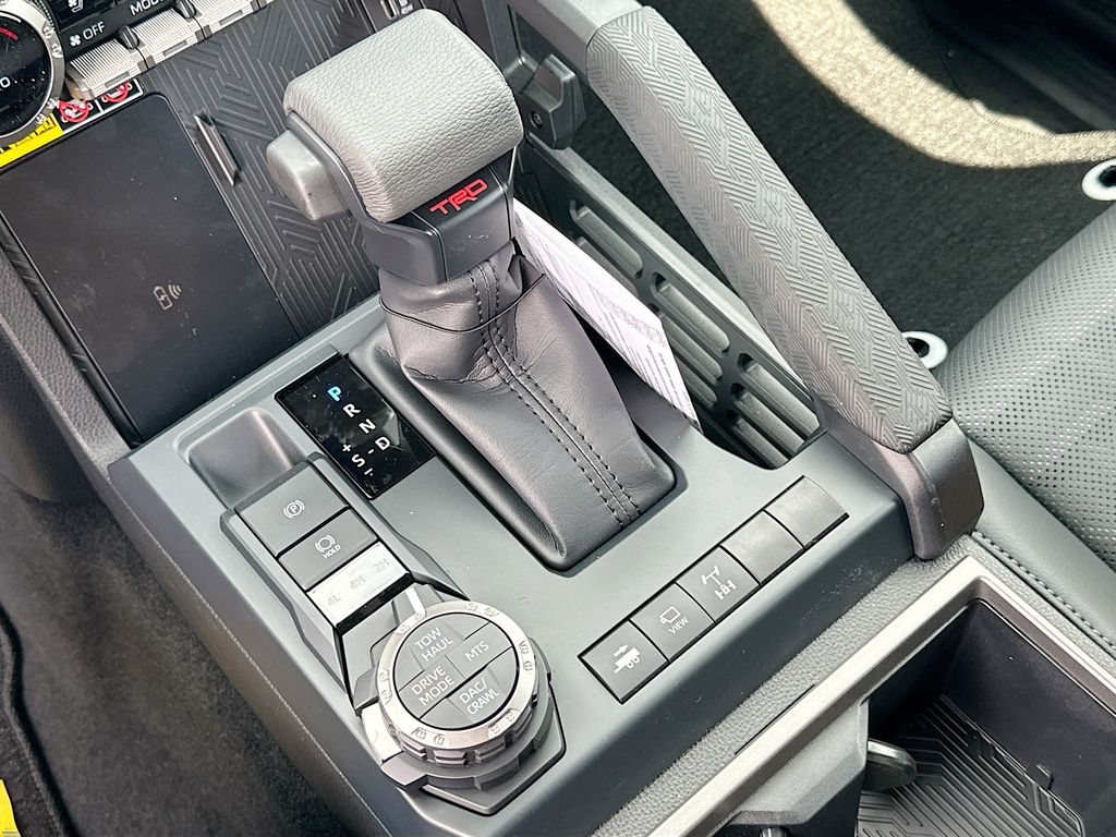 2025 Toyota Tacoma TRD Off-Road 14
