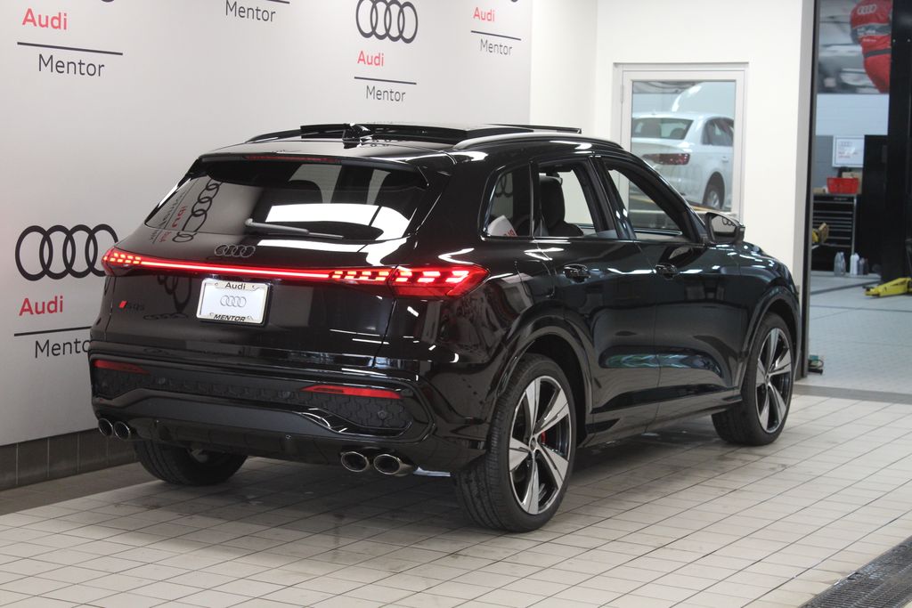 Thumbnail: 2026 Audi SQ5 - 6
