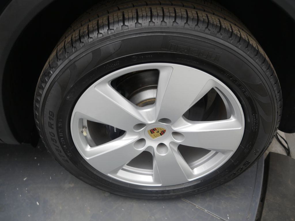 Thumbnail: 2023 Porsche Cayenne - 14