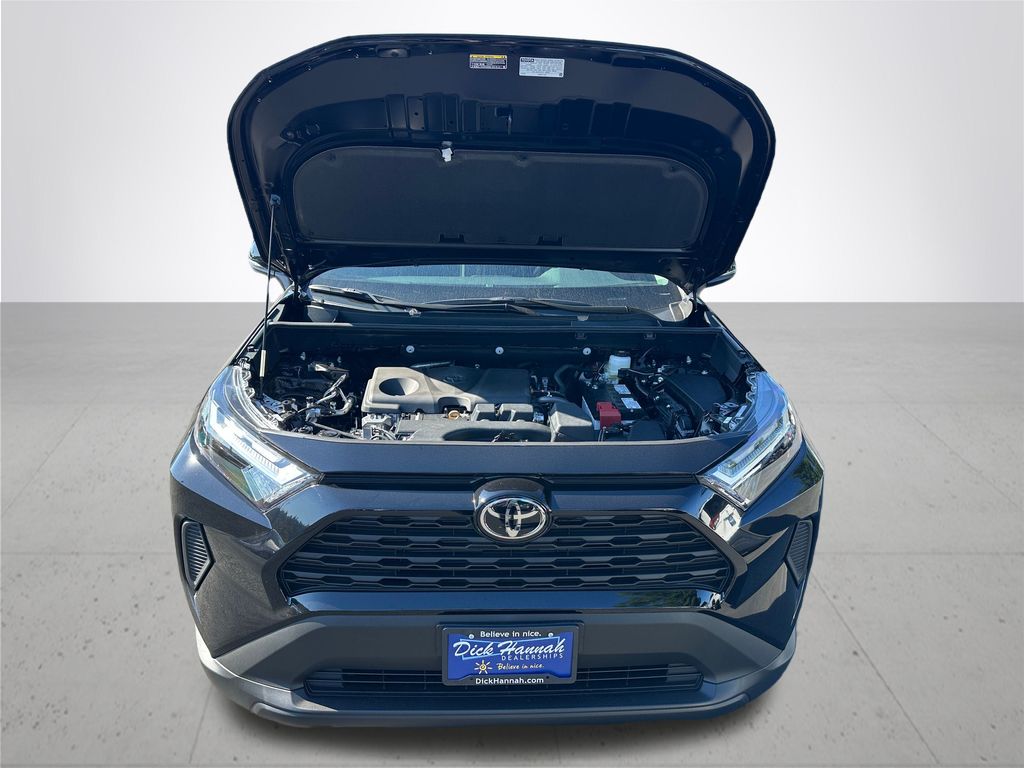 2025 Toyota RAV4 LE photo 3