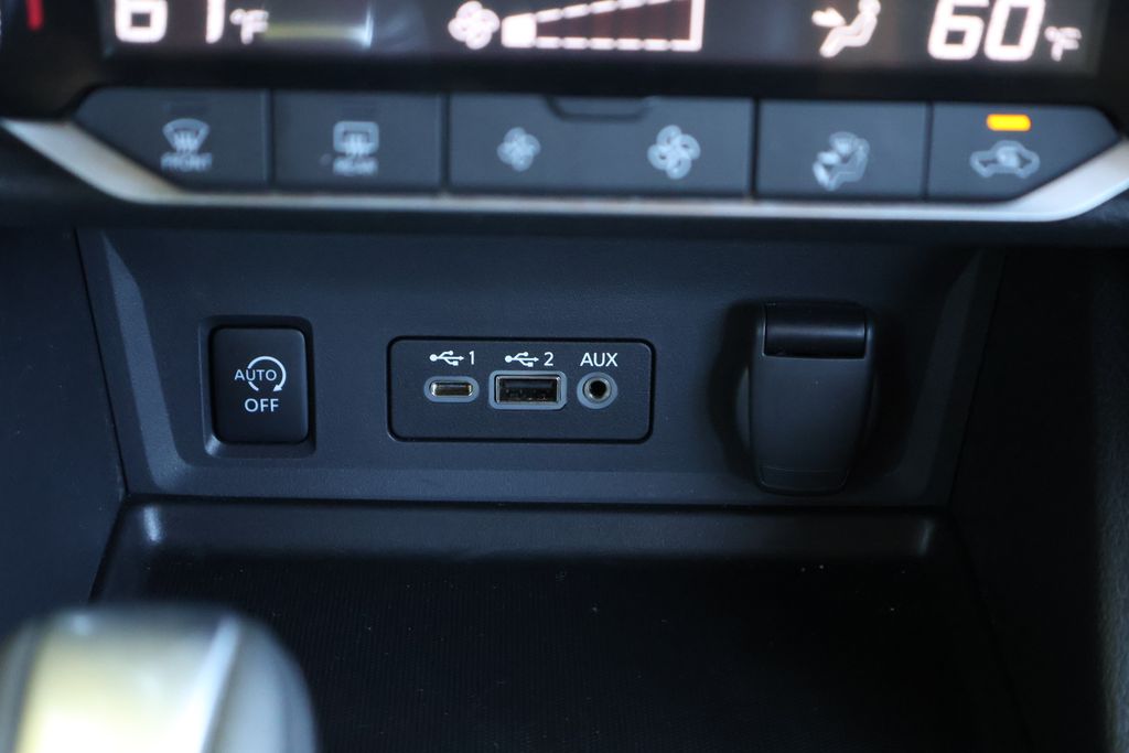 Thumbnail: 2025 Nissan Sentra - 21