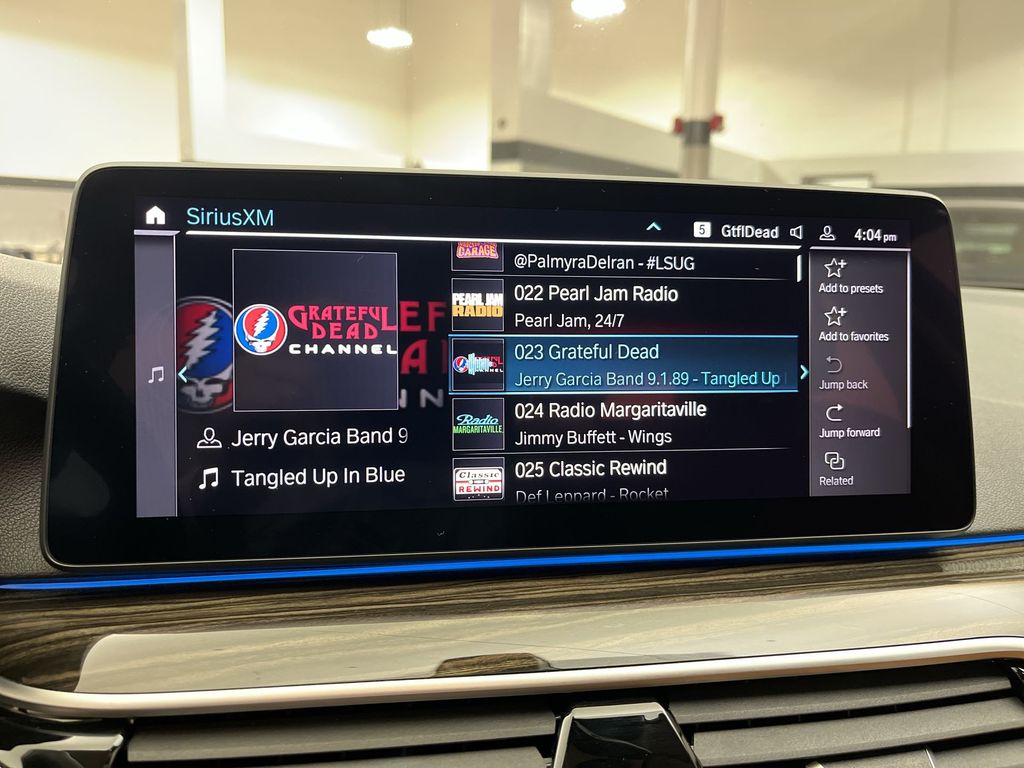 Thumbnail: 2022 BMW 5 Series - 16