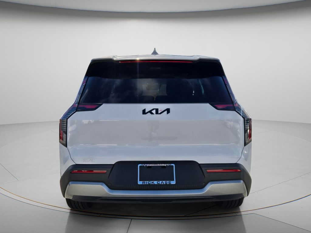 2026 Kia Ev9 - $50,480