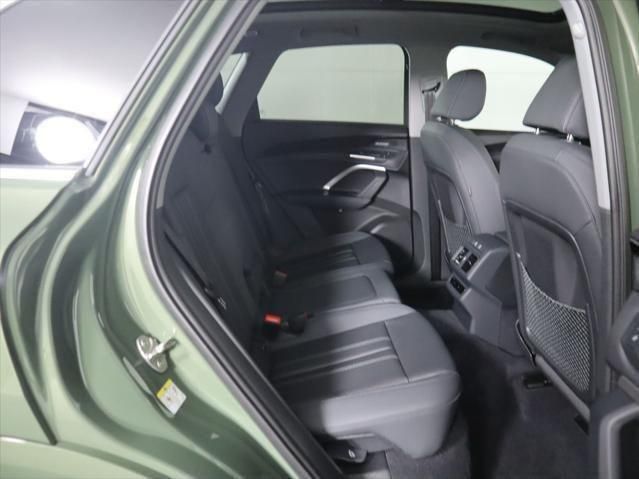 Thumbnail: 2025 Audi Q5 - 24