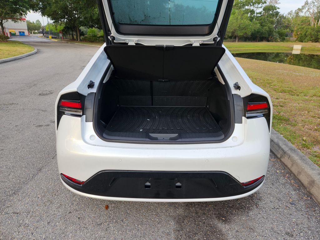 2025 Toyota Prius Limited 19