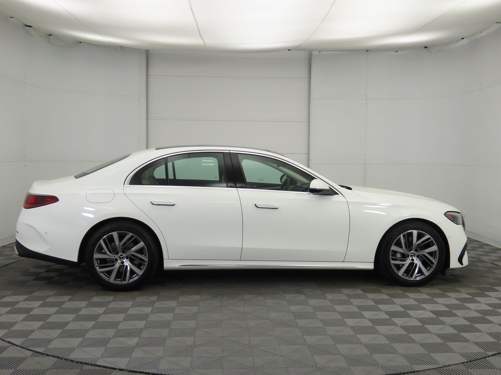 Thumbnail: 2026 Mercedes-Benz E-Class - 4