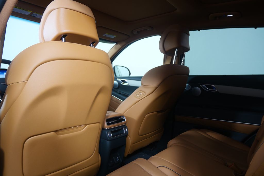 Thumbnail: 2025 Genesis GV80 - 17