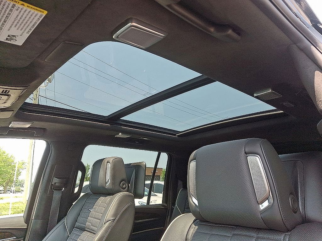 Thumbnail: 2024 Cadillac Escalade - 16