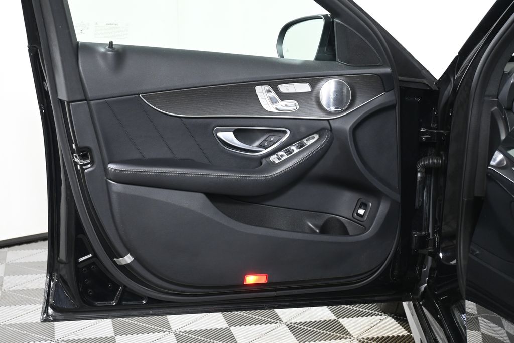 Thumbnail: 2020 Mercedes-Benz C-Class - 28