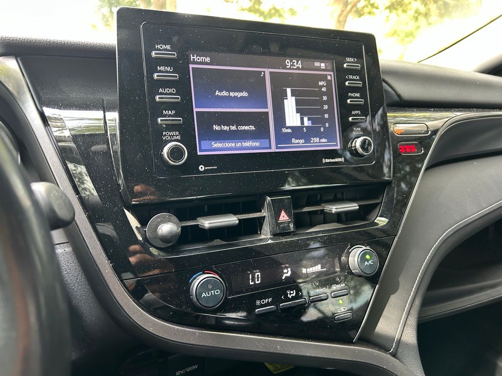2021 Toyota Camry SE 20
