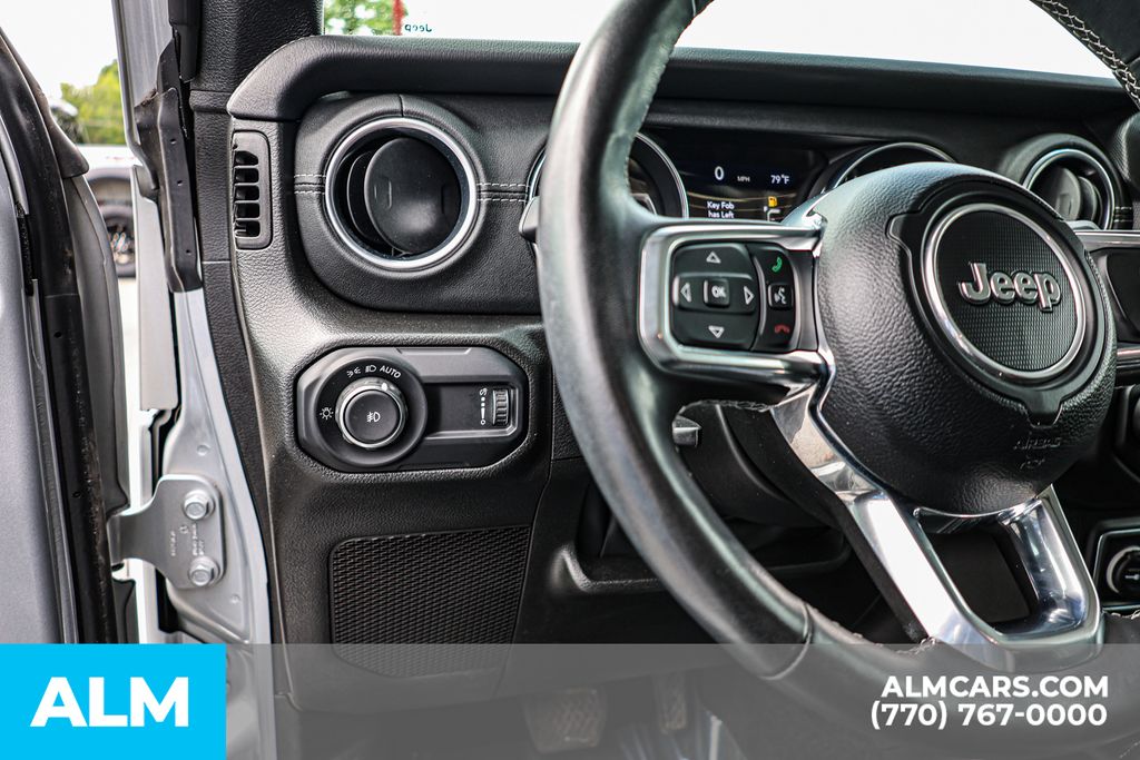 Used 2023 Silver Jeep Sahara image 24