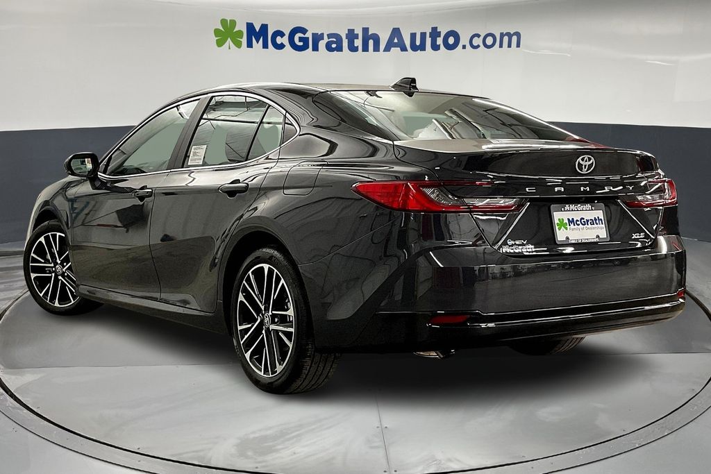 2025 Toyota Camry XLE photo 3