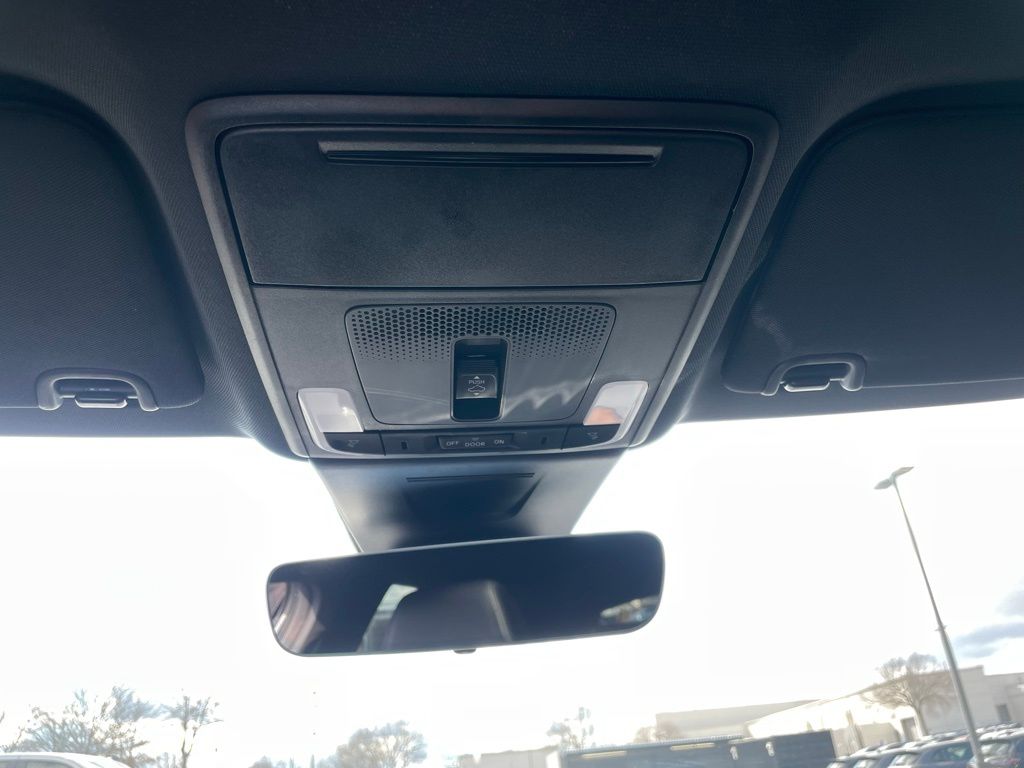 Thumbnail: 2025 Acura Integra - 16