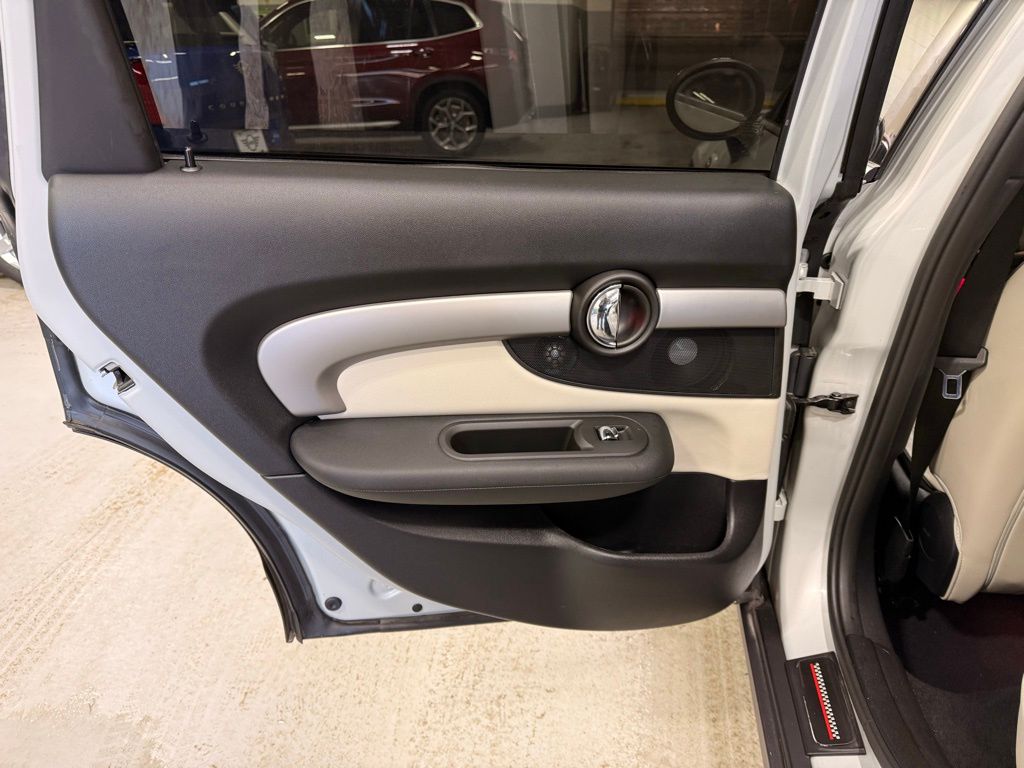 Thumbnail: 2022 MINI Cooper Clubman - 21