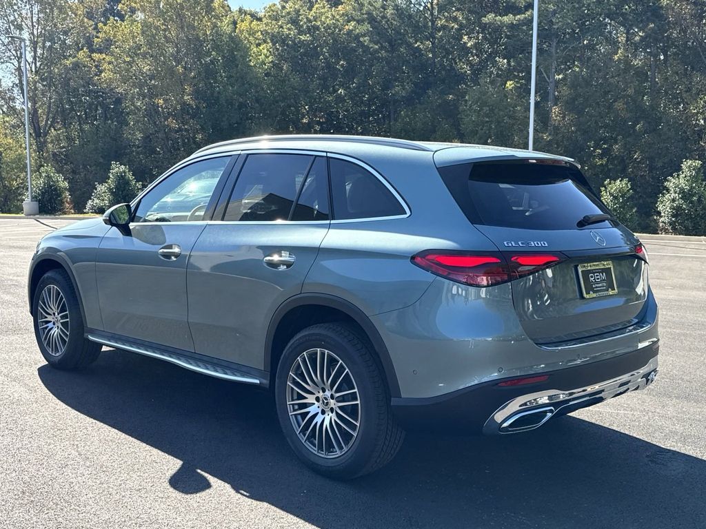 2025 Mercedes-Benz GLC GLC 300 6