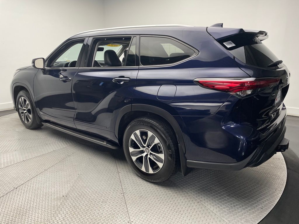 2022 Toyota Highlander XLE 7