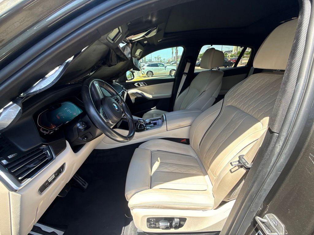 Used 2022 Green BMW xDrive40i image 7