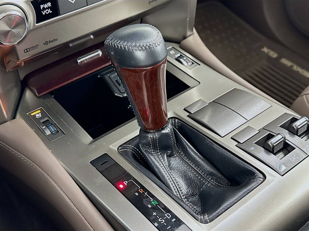 Thumbnail: 2016 Lexus GX - 17
