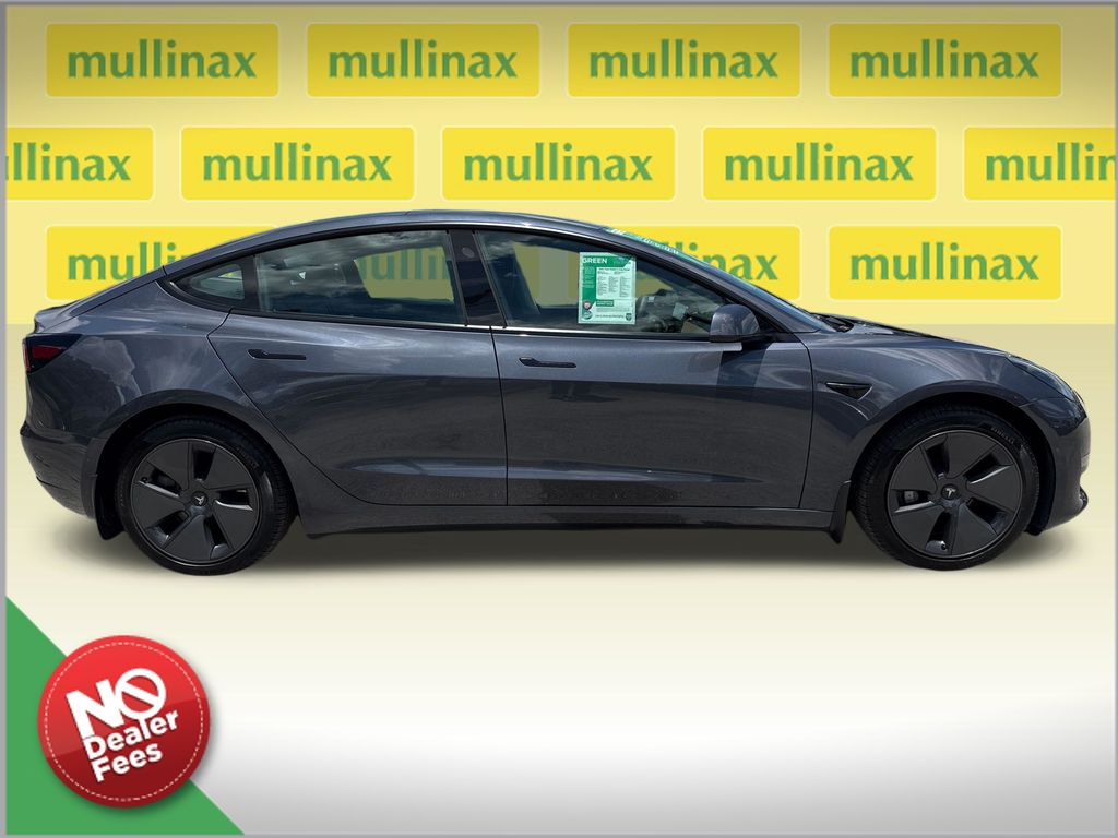 Used 2022  Tesla Long Range image 2