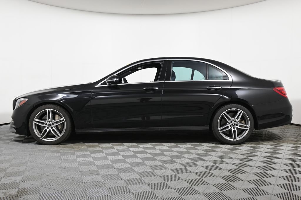 Thumbnail: 2019 Mercedes-Benz E-Class - 2