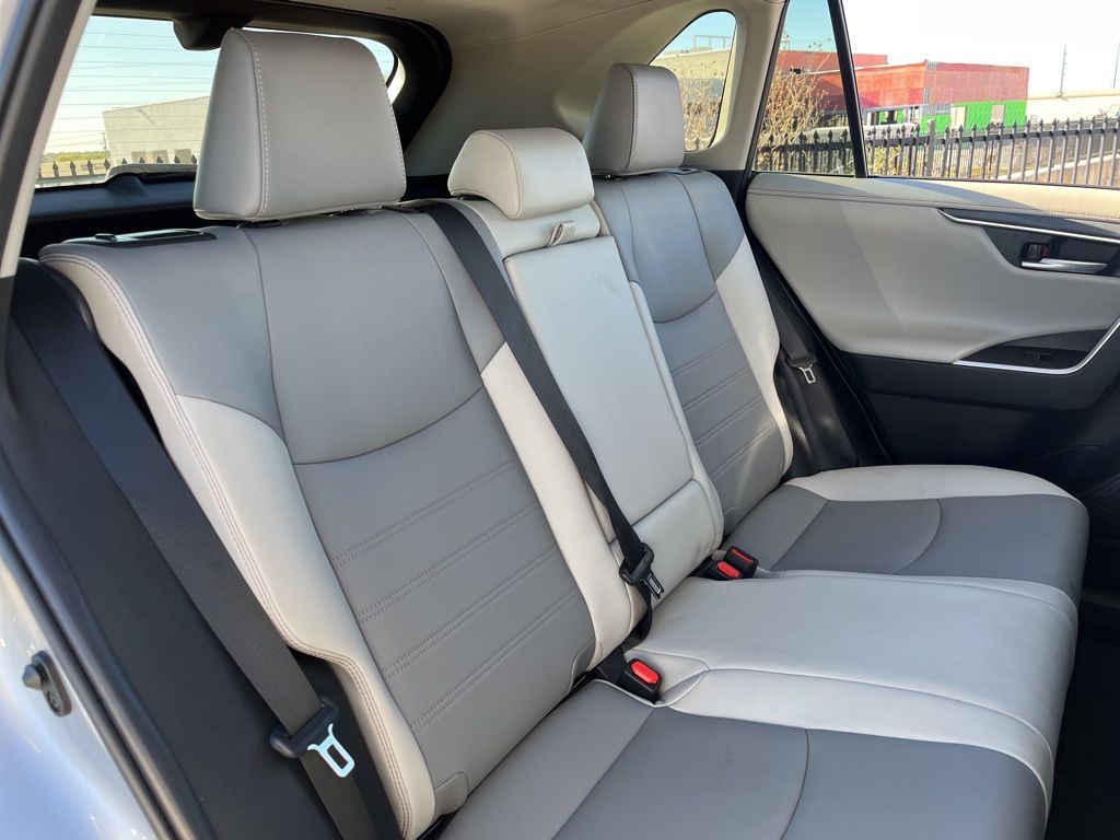 Thumbnail: 2019 Toyota RAV4 - 27