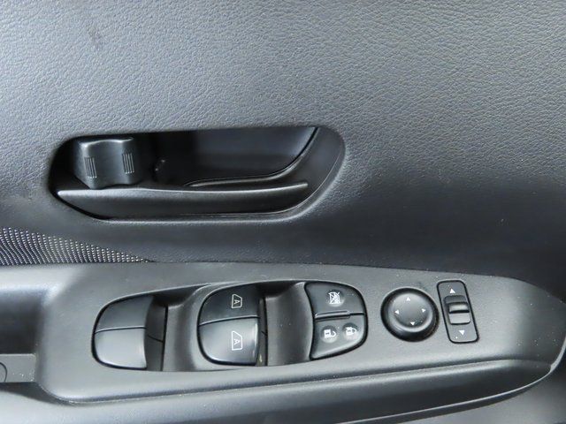 Thumbnail: 2020 Nissan Kicks - 23