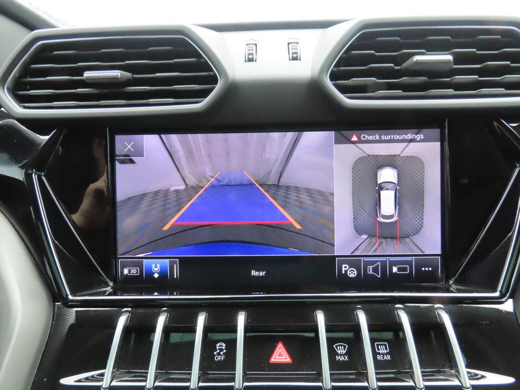 Thumbnail: 2023 Lamborghini Urus - 15