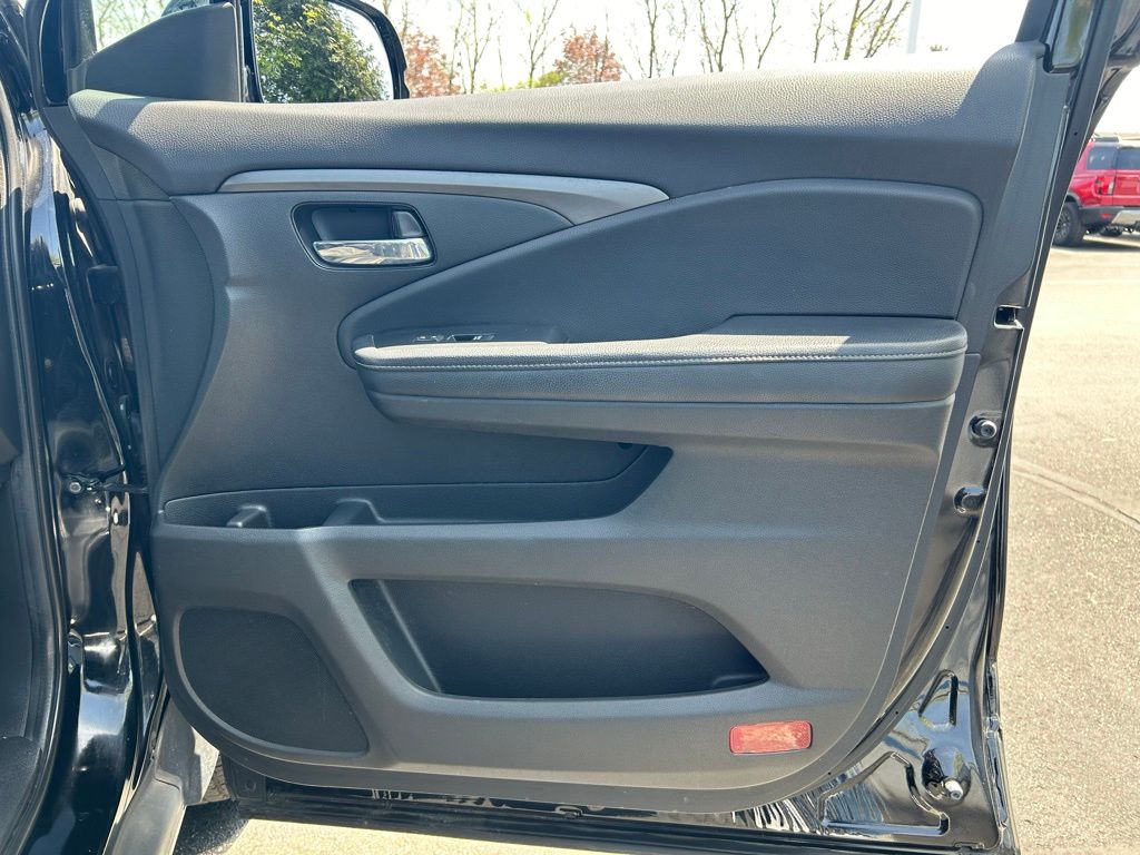 2019 Honda Ridgeline Sport 25