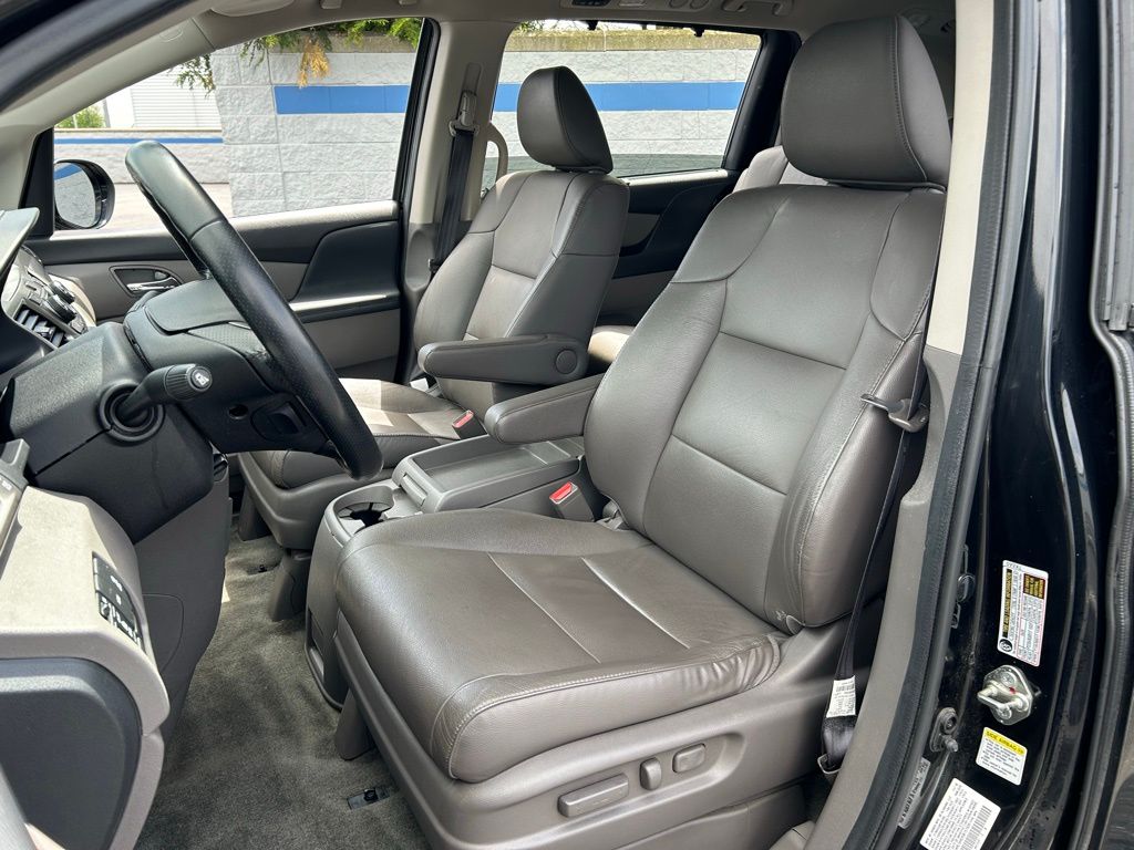 2016 Honda Odyssey EX-L 18