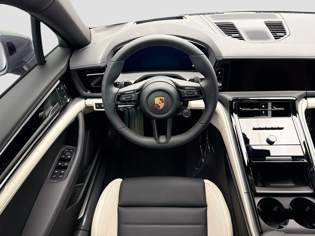 Thumbnail: 2026 Porsche Panamera - 13