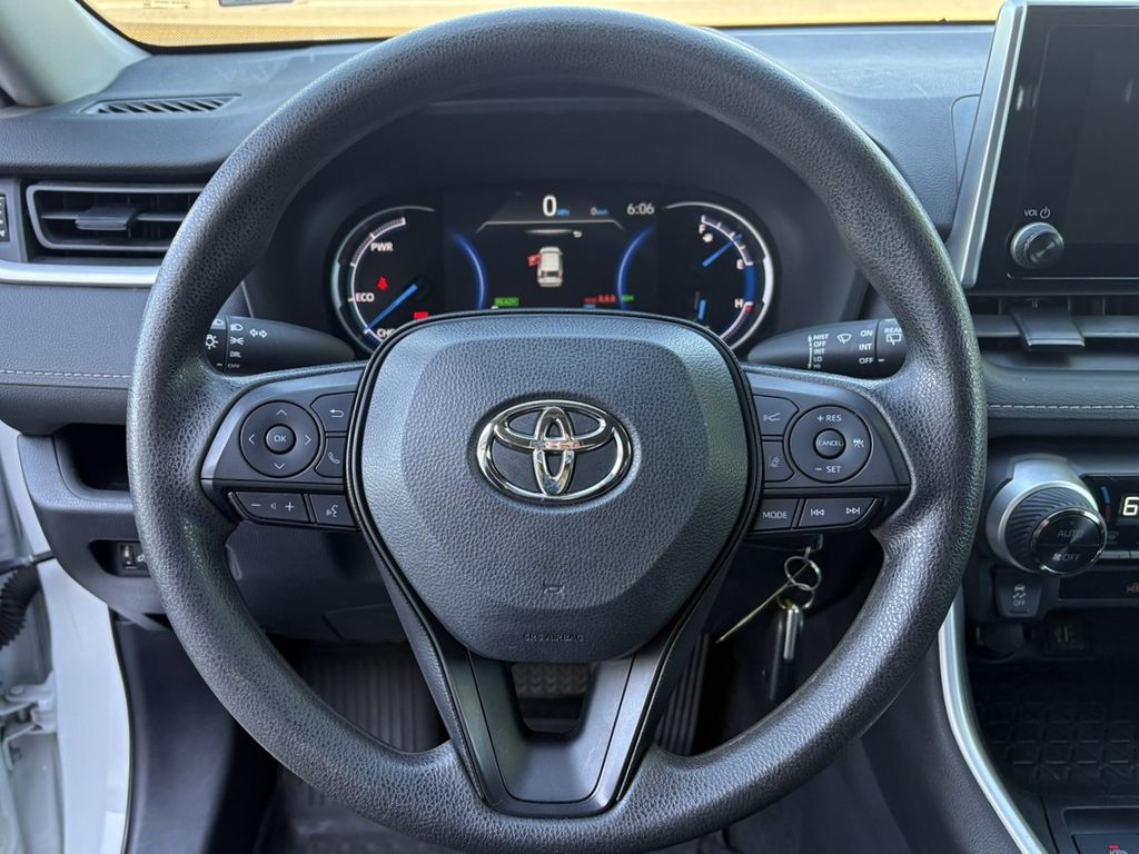 2023 Toyota RAV4 Hybrid LE