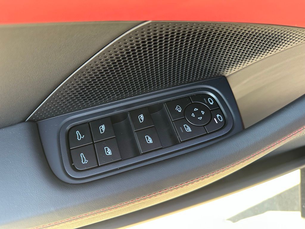 Thumbnail: 2026 Porsche Panamera - 20