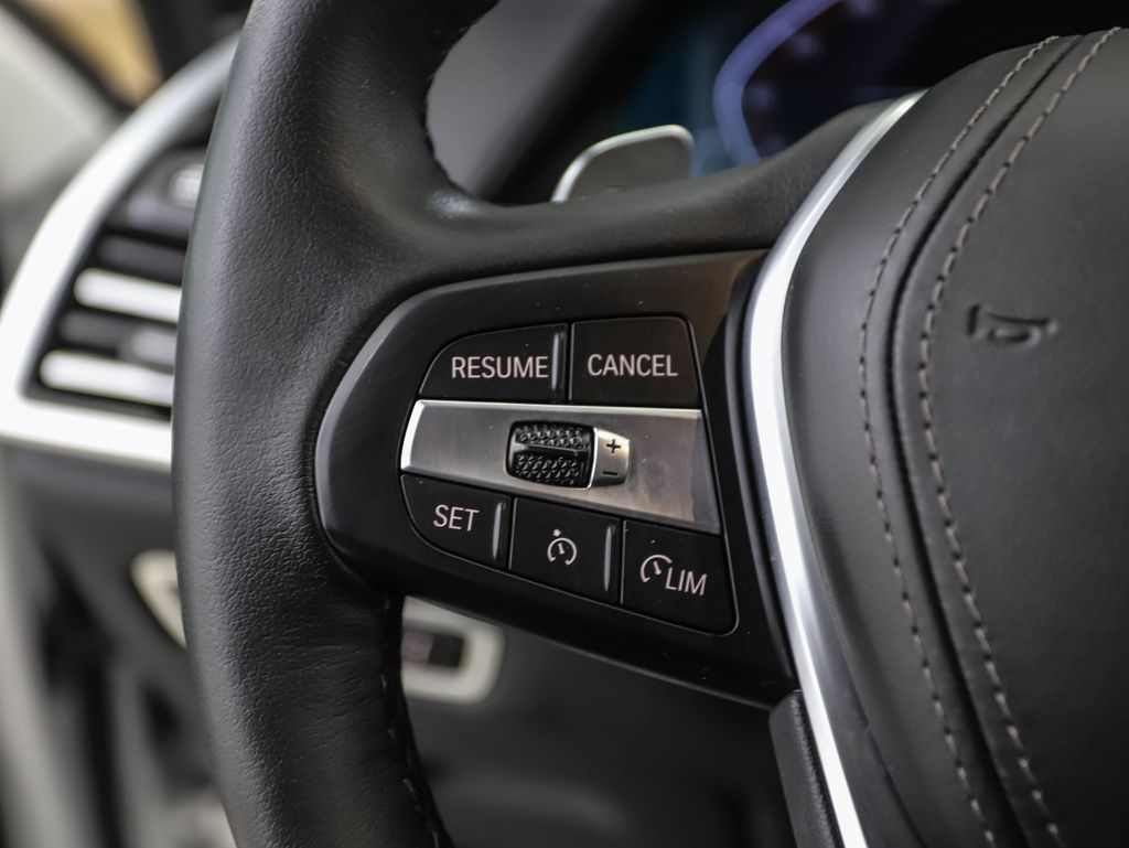 Thumbnail: 2022 BMW X5 - 13