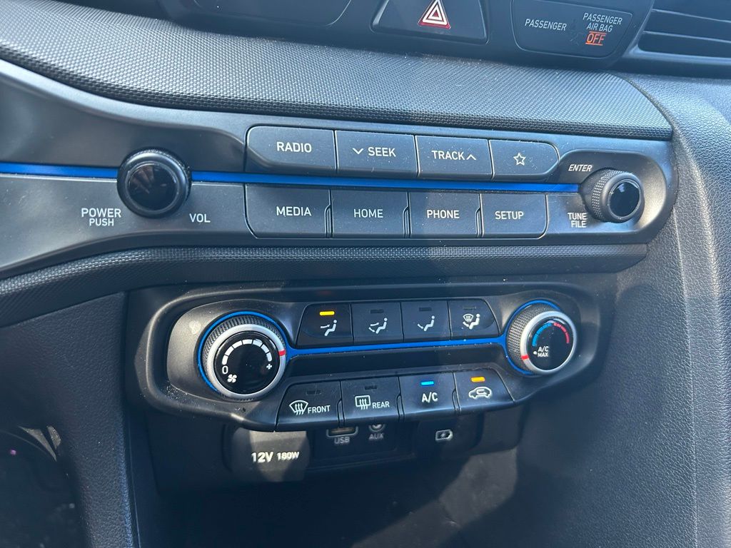 Thumbnail: 2019 Hyundai Veloster - 24