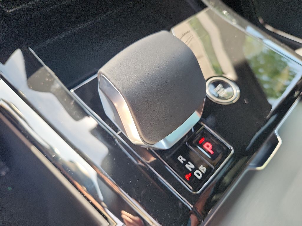 2025 Land Rover Range Rover Sport  14