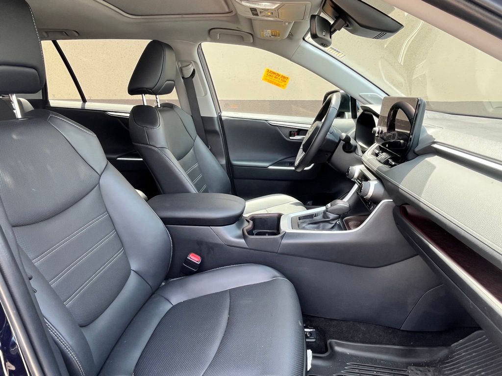 2024 Toyota RAV4 Limited 24