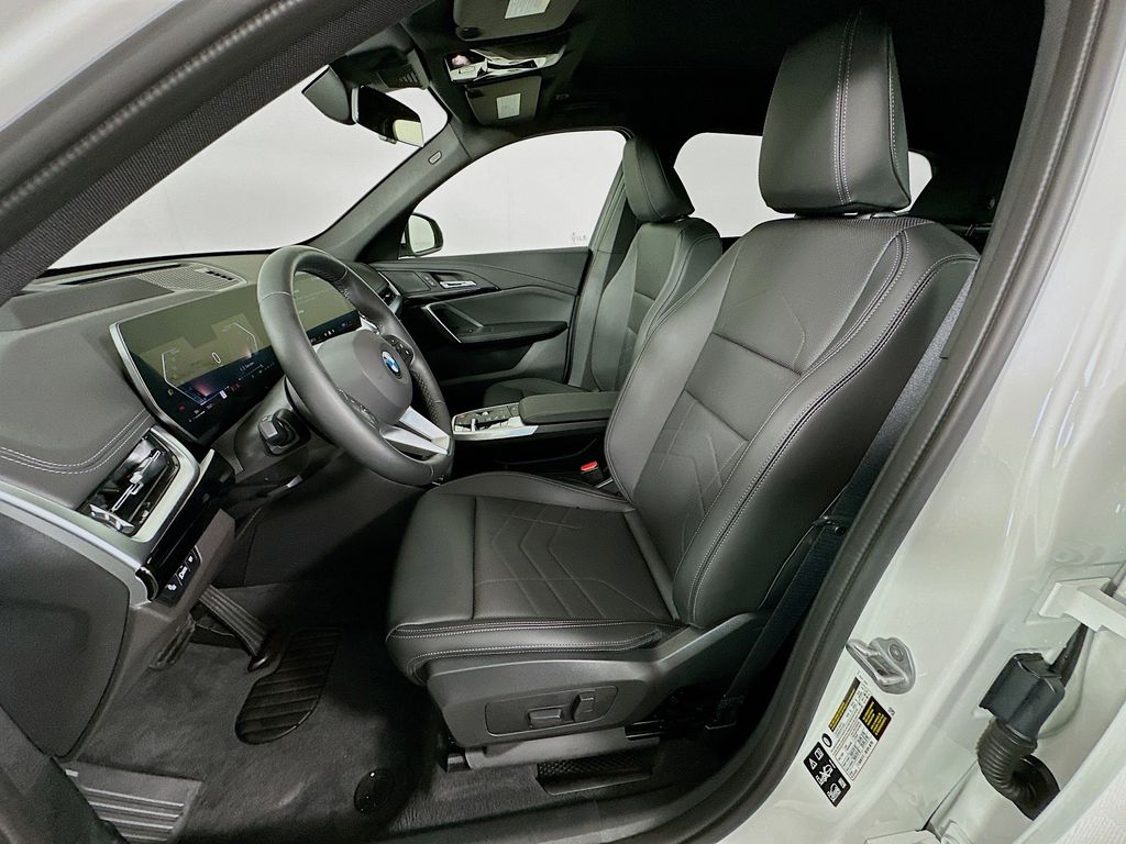 Thumbnail: 2025 BMW X1 - 20