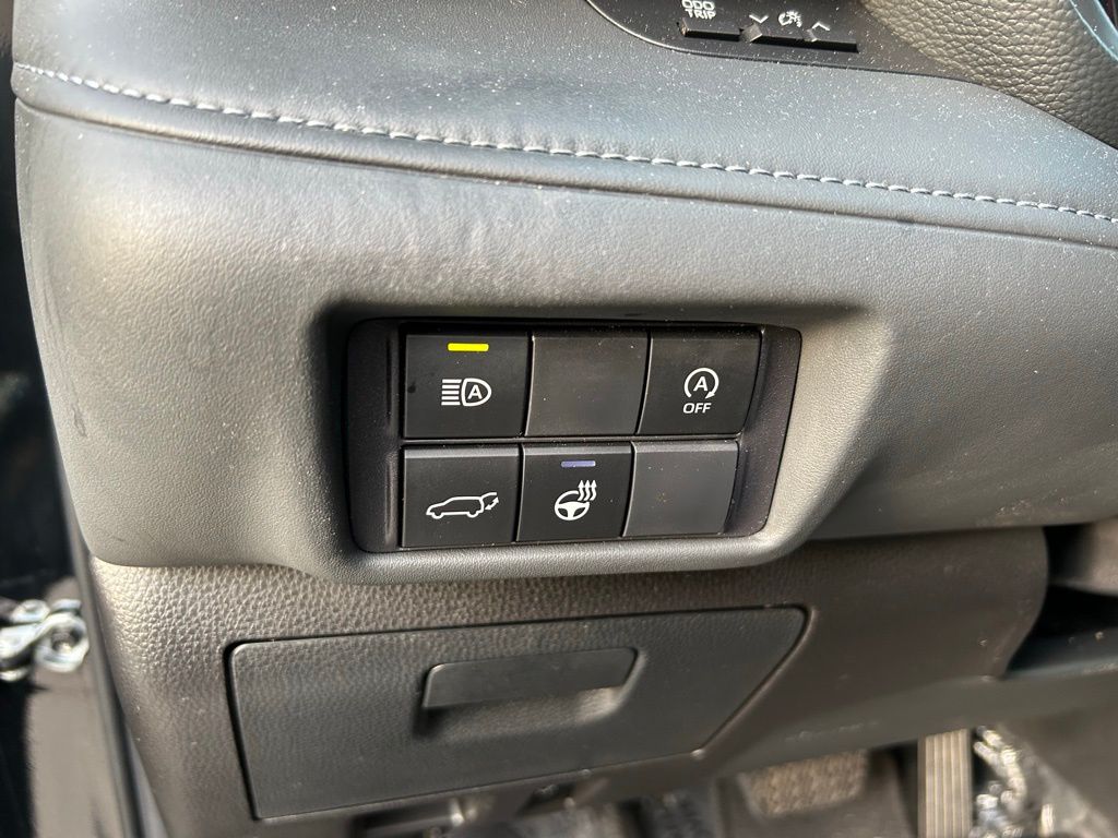 Thumbnail: 2024 Toyota Highlander - 19
