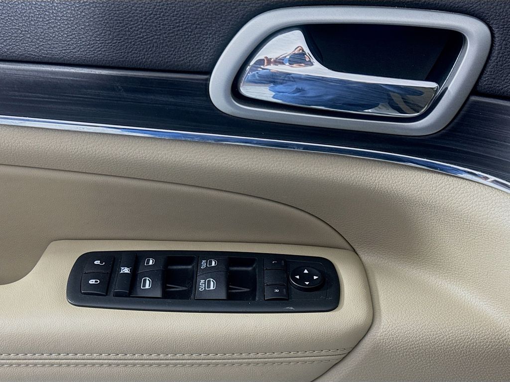 Used Car 2020 Jeep Grand Cherokee  Limited For Sale Under $20,000 In Austin, Texas