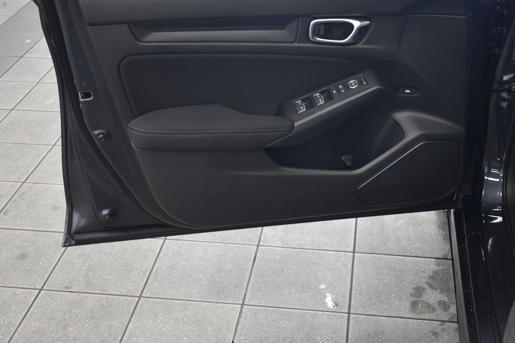 2025 Honda Civic LX 8
