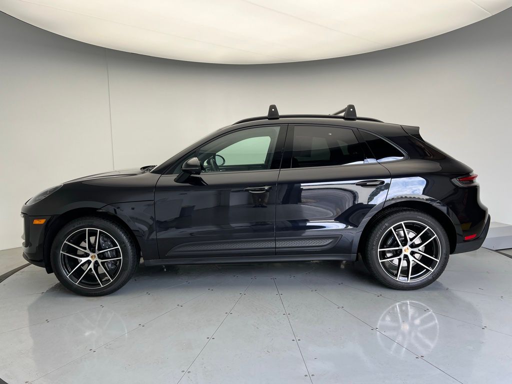 2024 Porsche Macan  2
