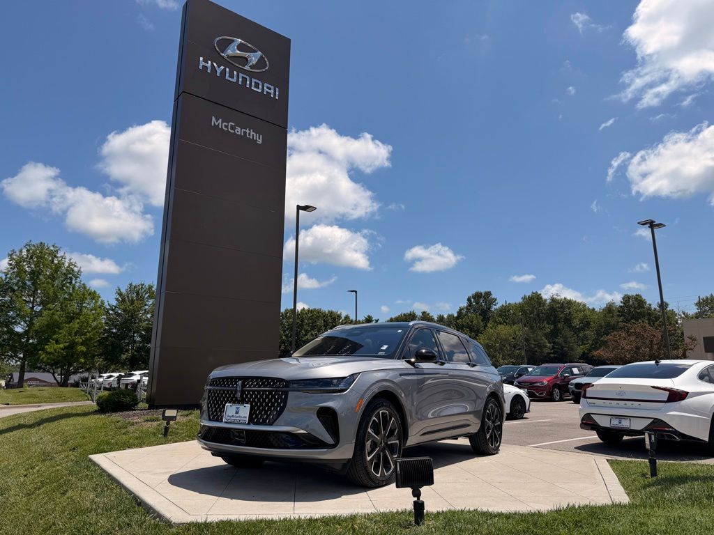 Gray Metallic 2025 Lincoln Nautilus Hybrid Reserve AWD SUV / Crossover All-Wheel Drive Continuously Variable Transmission