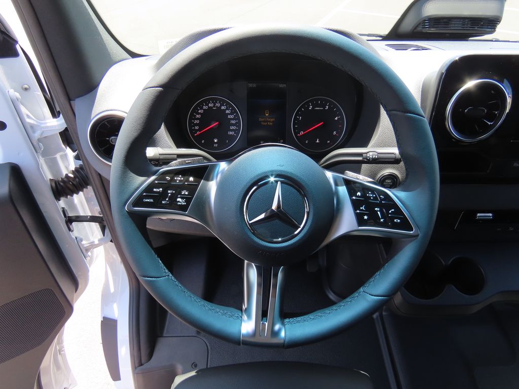 2025 Mercedes-Benz Sprinter 2500 11