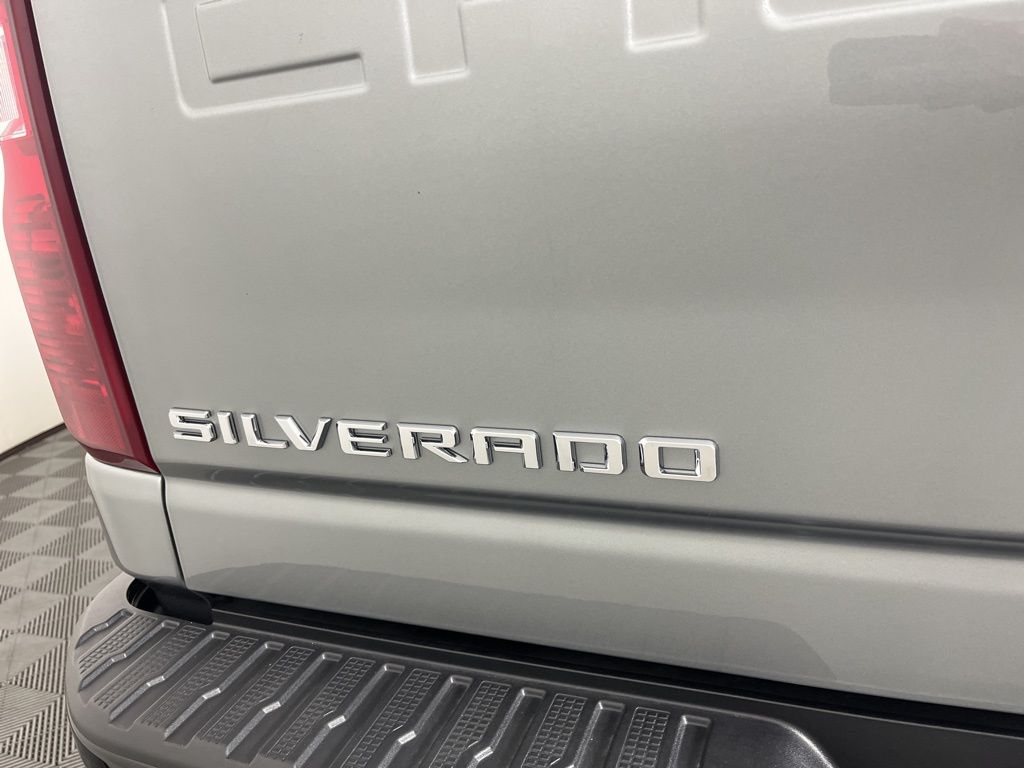 2025 Chevrolet Silverado 2500 Custom 16