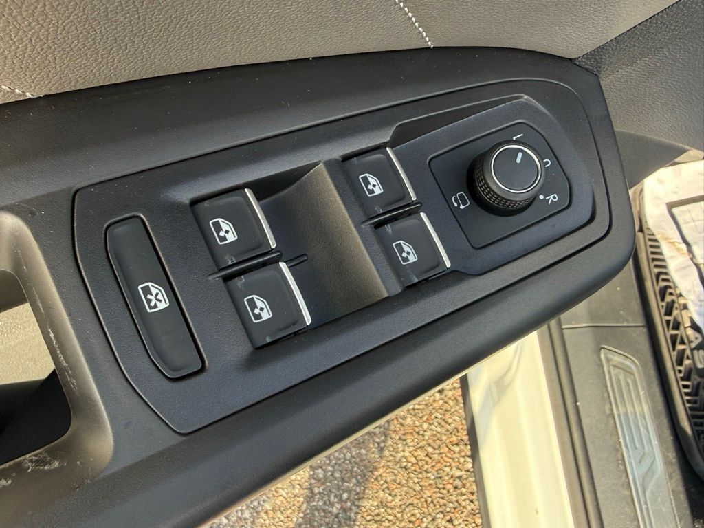 Used 2022 White Volkswagen 3.6L V6 SEL Premium R-Line image 66