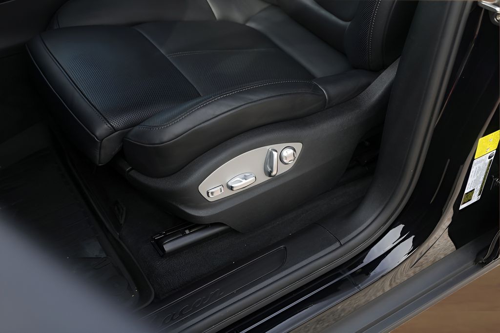 Used Car 2025 Porsche Macan  Base For Sale Under $60,000 In Austin, Texas