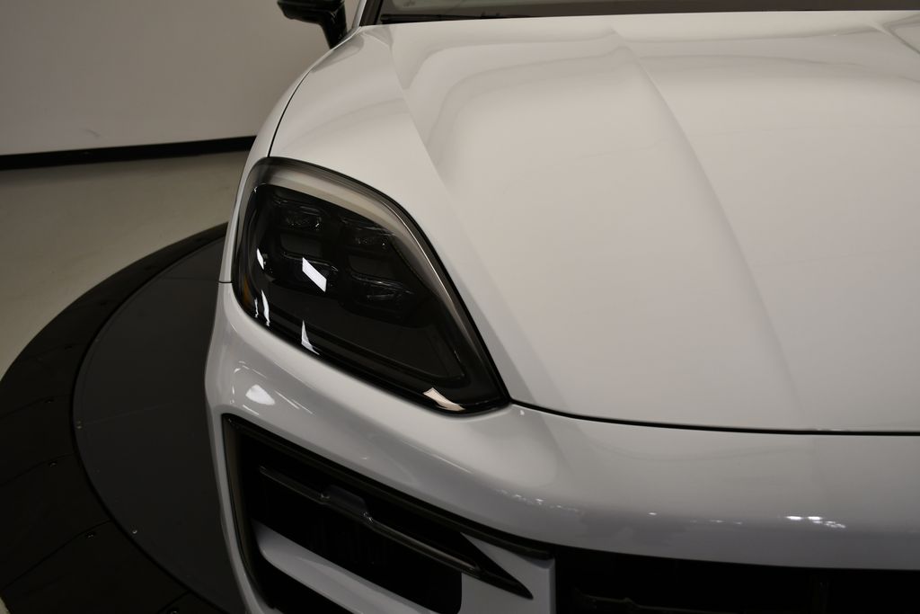 2024 Porsche   17