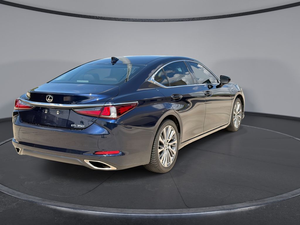 Thumbnail: 2020 Lexus ES - 11