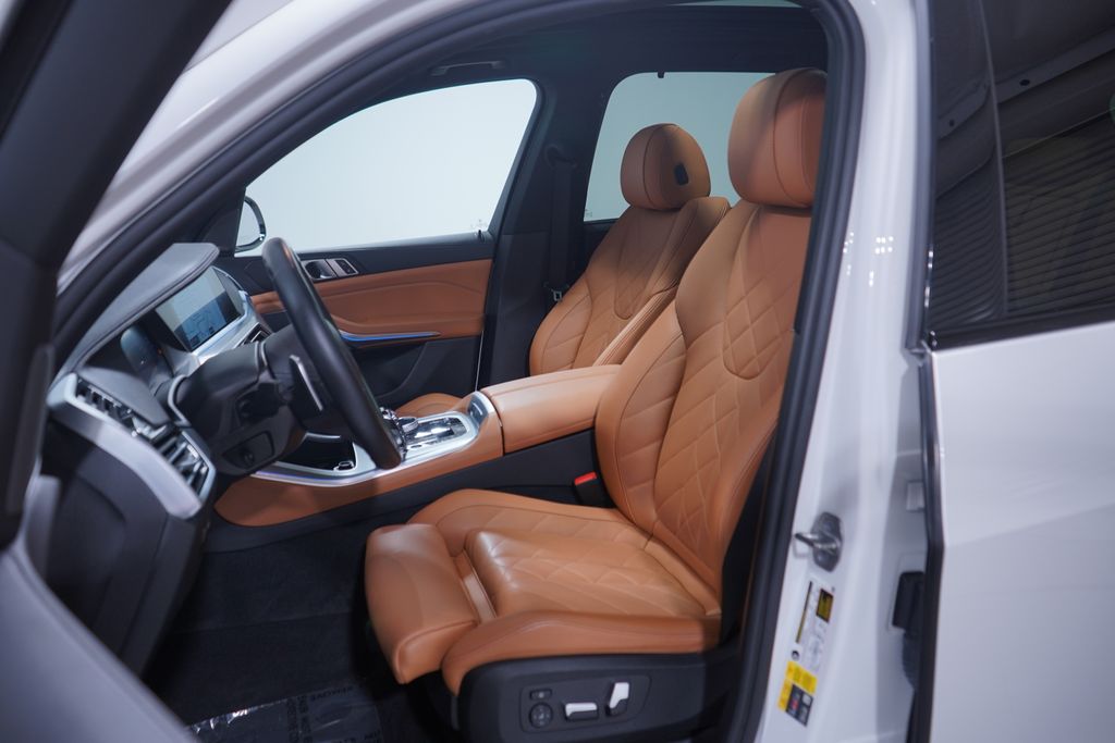 Thumbnail: 2023 BMW X5 - 7