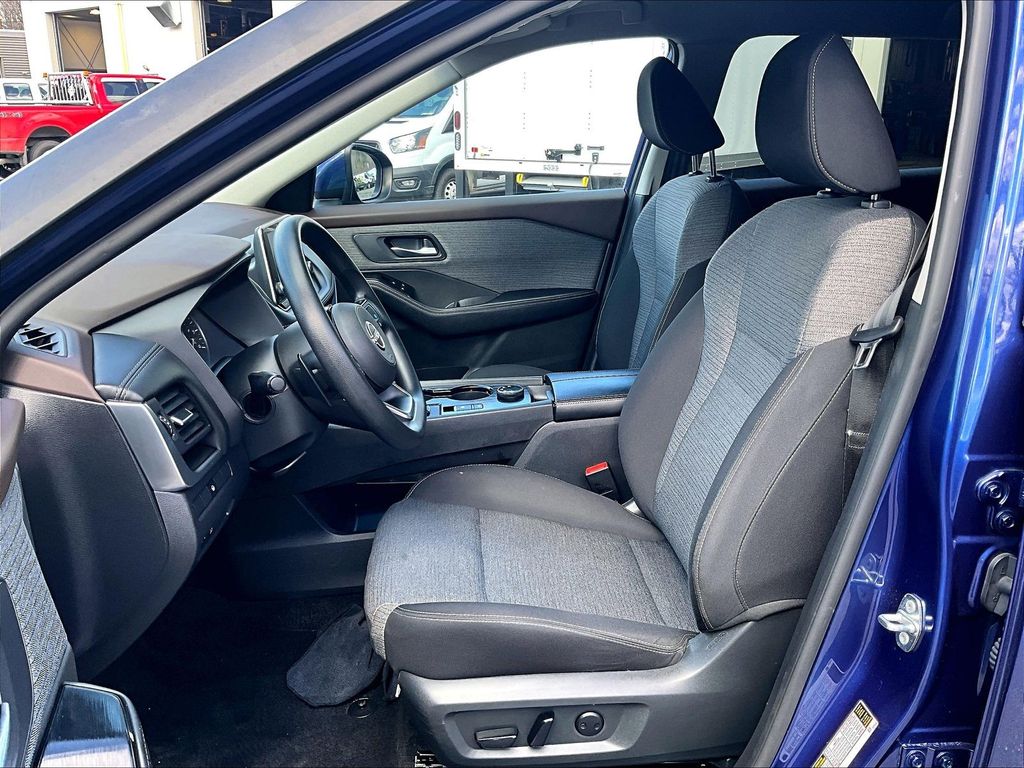 2023 Nissan Rogue — photo 20